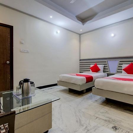 Oyo 1545 Hotel Shivani International Ahmedabad Exterior foto