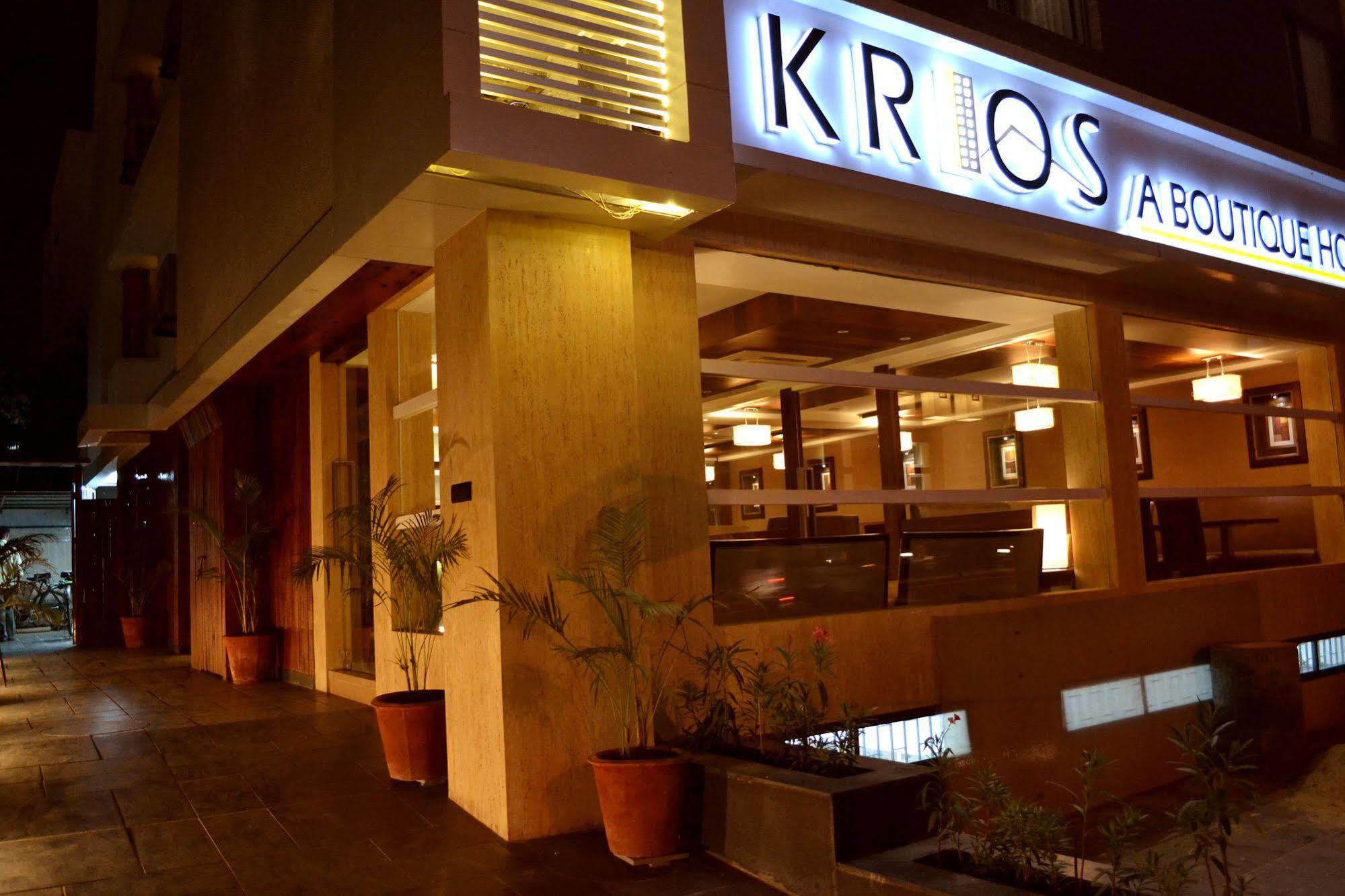 Oyo 1545 Hotel Shivani International Ahmedabad Exterior foto